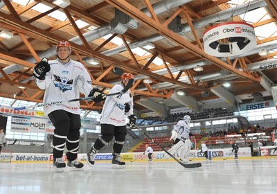 Eishockey-Trainingsauftakt-Black-Wings-Linz-05.08.2013-Robert-Lukas